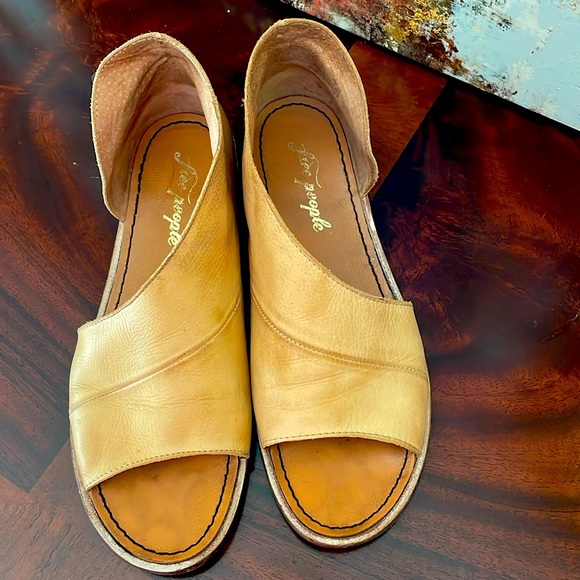 Most comfortable sandal ever - Picture 1 of 4